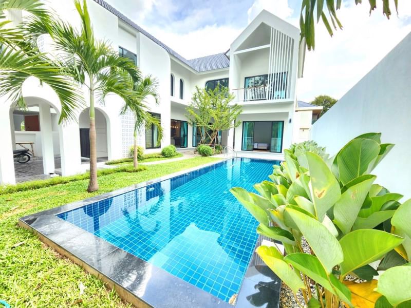 ขายบ้านสร้างใหม่-บ้านหรูพูลวิลล่าหางดง-เชียงใหม่-เดินทางสะดวก