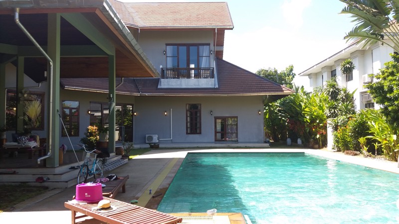 ให้เช่า-ด่วน-บ้านเดี่ยว2ชั้น-ตกแต่งสไตล์บาหลี-1ไร่กับ74ตรวถนนศรีนครินทร์45