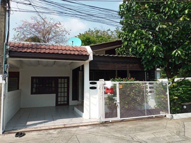 ให้เช่า-บ้านเดี่ยวชั้นเดียว-หลังหัวมุม-พื้นที่50ตรว-ถนน-ลาดพร้าว87-ทะลุออกเลียบทางด่วนได้