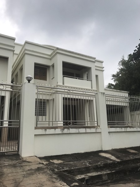 ให้เช่าบ้านเดี่ยวสามชั้น-บนเนื้อที่-100-ตารางวา-ปลูกเกือบเต็มพื้นที่-เนื้อที่ใช้สอย-588-ตารางเมตร