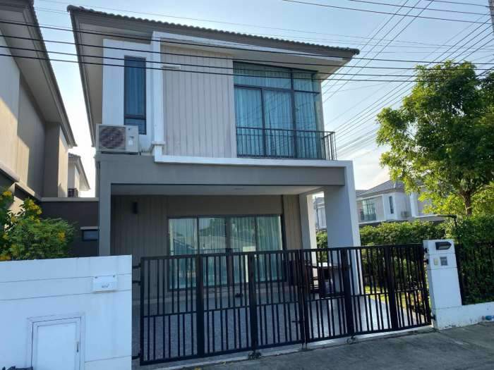 ขายบ้านแฝด-ตัวบ้านแยก-สไตล์บ้านเดี่ยว-มี-2-ชั้น-หมู่บ้านพฤกษาวิลล์-92-ซอยลาดกระบัง-14-1-กรุงเทพมหานค