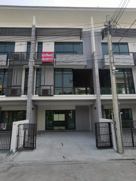 ขายทาวน์โฮม-3-ชั้น-เพล็กซ์-บางนา-plex-bangna-บ้านใหม่-ติดถนนบางนา-ตราด