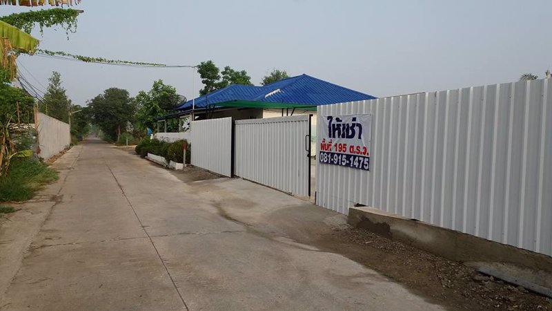ที่ดินให้เช่า-พื้นที่ลานปูน-เนื้อที่-195-ตารางวา