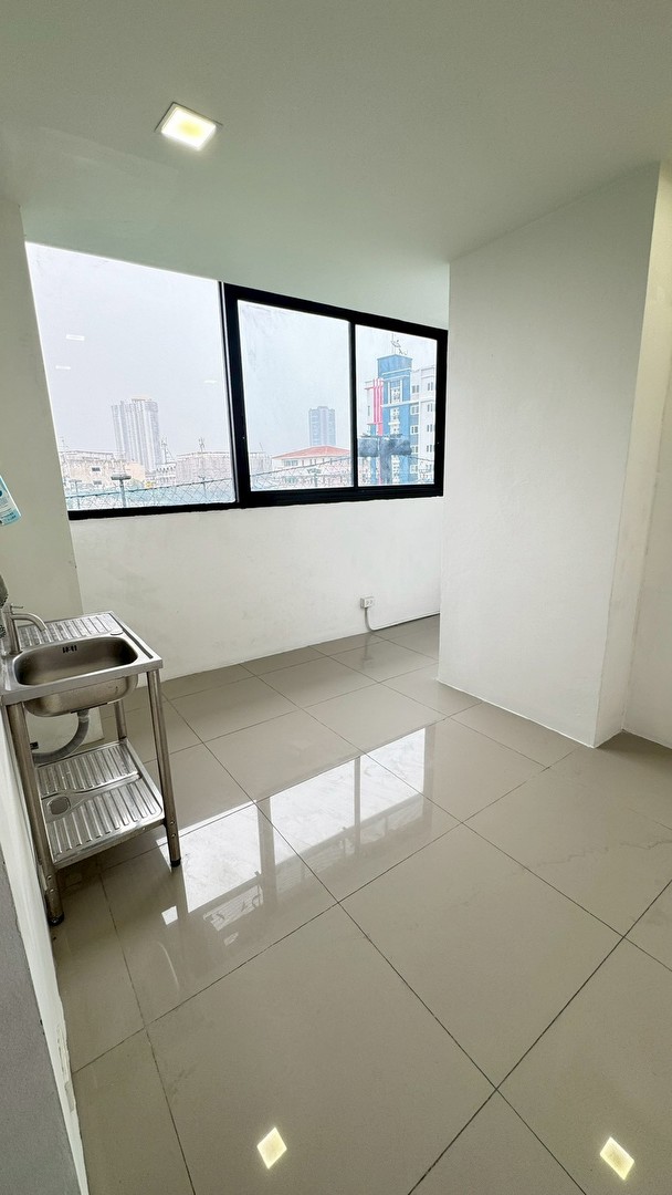 สำนักงานให้เช่า-100-ตรม-สิ่งอำนวยความสะดวกพร้อม-จดทะเบียนบริษัทได้-ย่านพระราม-3-ใกล้สาทร-นราธิวาส