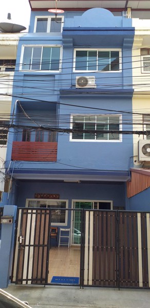 ให้เช่า-ขาย-ทาวน์โฮม-4-ชั้น-renovate-ใหม่-แนวรถไฟฟ้า-สุขุมวิท-50-บ้านสวยมีเฟอร์นิเจอร์พร้อมอยู