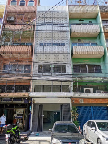 ให้เช่า-อาคาร​พาณิชย์​-4-ชั้นครึ่ง​-สภาพสวย-ติด​-mrt​-สถานีไฟฉาย-เดินขึ้นได้เลย-ราคา-30000-บา