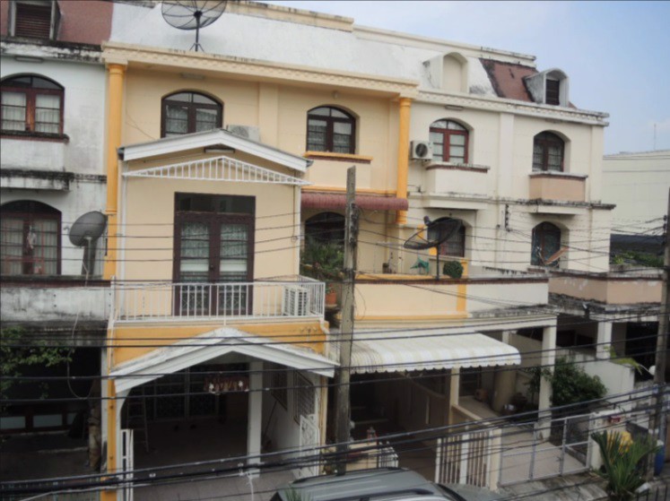 ให้เช่า-ทาวน์โฮม-3-ชั้น-สร้างเอง-ซลาดพร้าว48-มีเฟอร์-ทำออฟฟิศได้-ราคา-18000-บาท