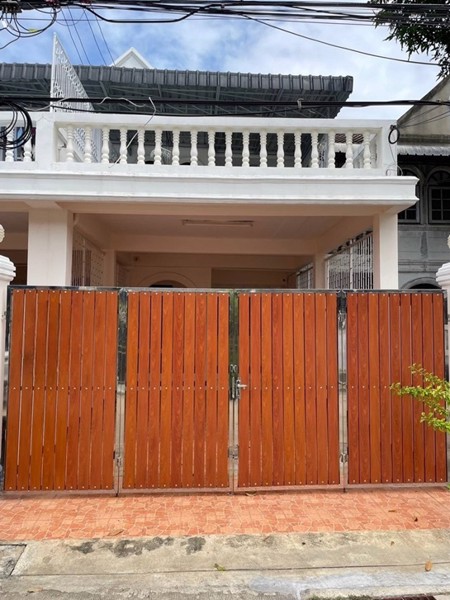 ให้เช่า-ทาวน์เฮ้าส์-ซอยอุดมสุข-51-บ้านสวย-สภาพดี-ทำเลใกล้-bts-ทั้งสายสีเหลืองและสีเขียว-พักอา