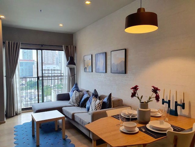 noble-refine-large-room-on-12th-floor-fully-furnished-ready-to-move-in-bts-phrom-phong