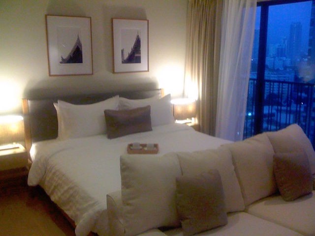 noble-refine-sukhumvit-26-fully-furnished-peaceful-bts-phrom-phong