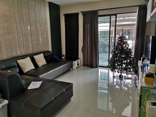 ทาวน์โฮม-อ่อนนุช-แต่งครบ-แต่งสวย-พร้อมเข้าอยู่-bts-อ่อนนุช