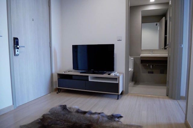 whizdom-connect-fully-furnished-peaceful-near-bts-punnawithi