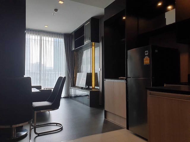 edge-sukhumvit-23-beautiful-decoration-peaceful-clean-bts-asoke-mrt-sukhumvit