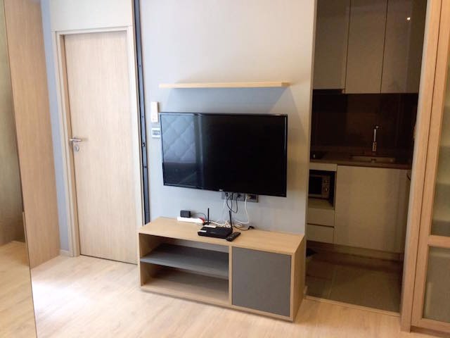m-thonglor-10-clean-fully-furnished-peaceful-beautiful-view-ekkamai-bts-station
