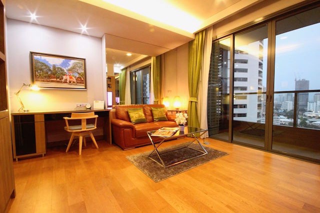 the-lumpini-24-beautiful-view-14th-floor-peaceful-private-bts-phrom-phong