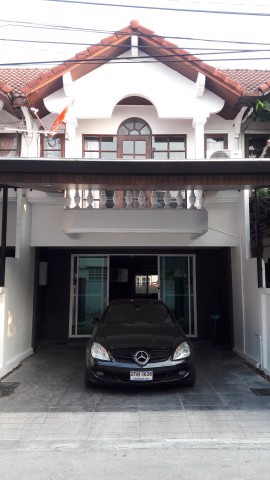 ทาวน์เฮาส์-home-office-2-ชั้น-ตกแต่ง-พร้อมเฟอร์นิเจอร์-และเครื่องไฟฟ้า