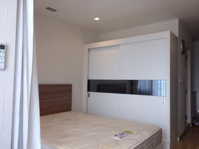 ให้เช่า-casa-อโศกดินแดง-ใกล้mrt-ชั้นสูง-มีเครื่องซักผ้า-11500-บาท