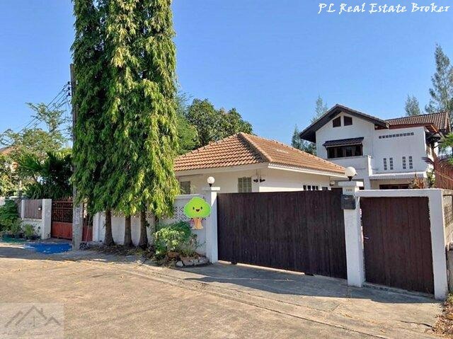 ขายบ้านเดี่ยว-2-หลัง-บนเนื้อที่-94-ตรว-ซอยรามคำแหง182-ปากซอยเป็นรถไฟฟ้าสายสีส้ม