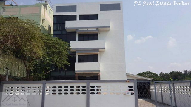 ให้เช่าอาคารสำนักงาน-4-ชั้น-440-ตรม-วิภาวดี33-ที่จอดรถหลายคัน-ใกล้สนามบินดอนเมือง