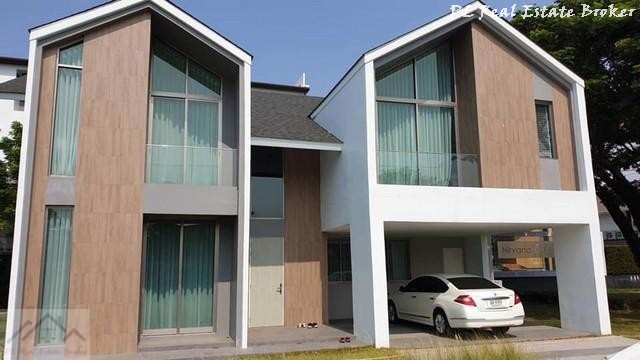 ให้เช่าบ้านเดี่ยว-2-ชั้น-5-นอน-ถนนพระราม9-ใกล้ห้าง-the-nine-เฟอร์นิเจอร์ครบ-พร้อมเข้าอยู่