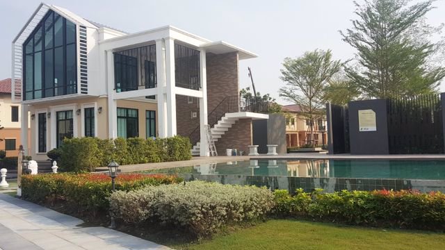 ให้เช่าทาวน์โฮมใหม่-ซมีสทีน-เนื้อที่-18ตรว-4นอน-2น้ำ-พร้อมเฟอร์