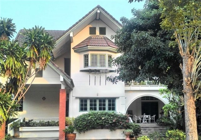 ขายบ้านเดี่ยว-2หลัง-ถนนสนามบินน้ำ-ตรงข้ามกองสลาก-เรือนหลังใหญ่และเรือนหลังเล็ก-สภาพดี