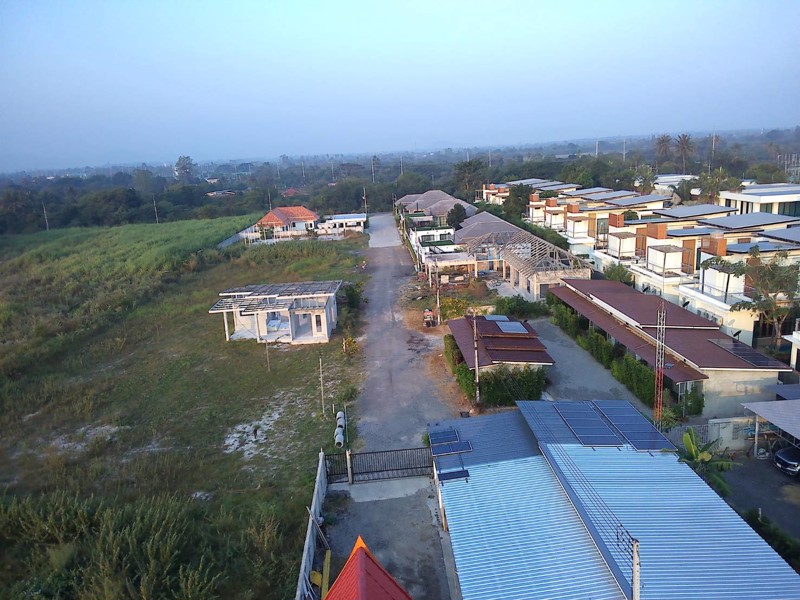 ขายที่ดินหน้ากว้าง-18เมตร-ต่อแปลง-ลึก20-ปรับที่แล้วไม่ต้องถม