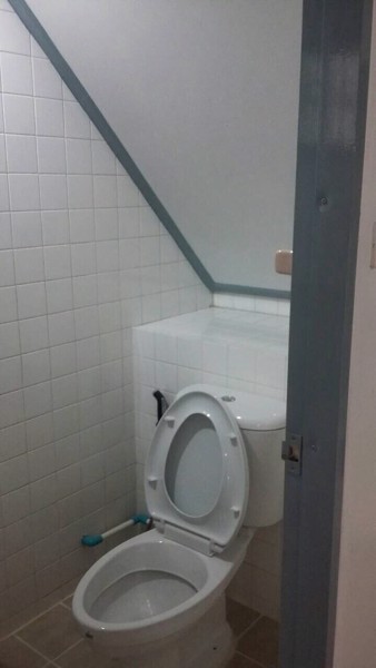 ให้เช่าทาวน์เฮ้าส์หมู่บ้านสินธร-บางกะปิ-แฮปปี้แลนด์