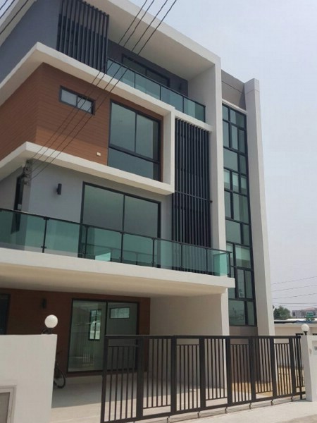 ให้เช่าตึกสำนักงาน-โครงการเดอะเบส-ติดถนนกิ่งแก้ว-เข้าซอยกิ่งแก้ว-19-rt052-