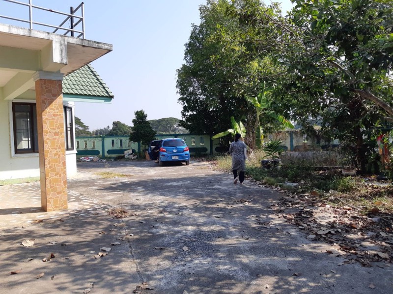 บ้านชานเมืองใกล้สนามบิน