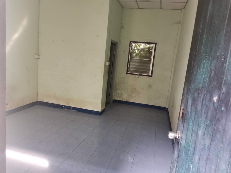 ให้เช่าตึกแถวชั้นเดียว-อยู่ใกล้เซ็นทรัลปิ่นเกล้า-ใกล้ตั้งฮั่วเส็งธนบุรี-ใกล้รพเจ้าพระยา