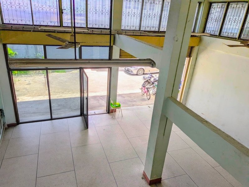 อาคารพาณิชย์ให้เช่า ออฟฟิศ โกดังให้เช่า พระราม 2 ตึกแถว 5ชั้น 3คูหาใกล้ถนนพระราม 2 ซอย 33 แยก5 บางมด