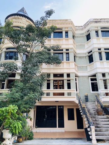 hr407ให้เช่าทาวน์เฮ้าส์-4-ชั้น-พื้นที่ใช้สอย-420-ตรมหมู่บ้านชิชาคาสเซิล-สุขุมวิท-31