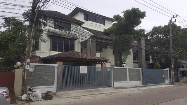 bs411ให้เช่าอาคาร-4-ชั้น-พื้นที่ใช้สอย-500-ตรมย่านศรีวราทาวน์อินทาวน์-เหมาะทำเป็นออฟฟิศ